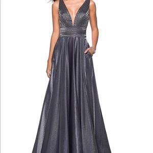 LA FEMME SILVER PROM GOWN A LINE V NECK WITH CRYSTAL TOP NWT
